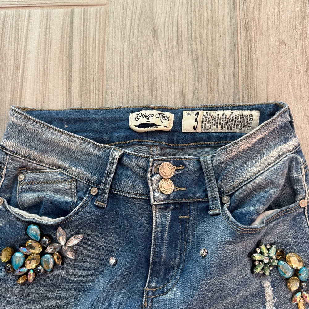 NWOT Indigo Rein Blue Embellished Skinny Jeans Size 3 - Picture 4 of 6